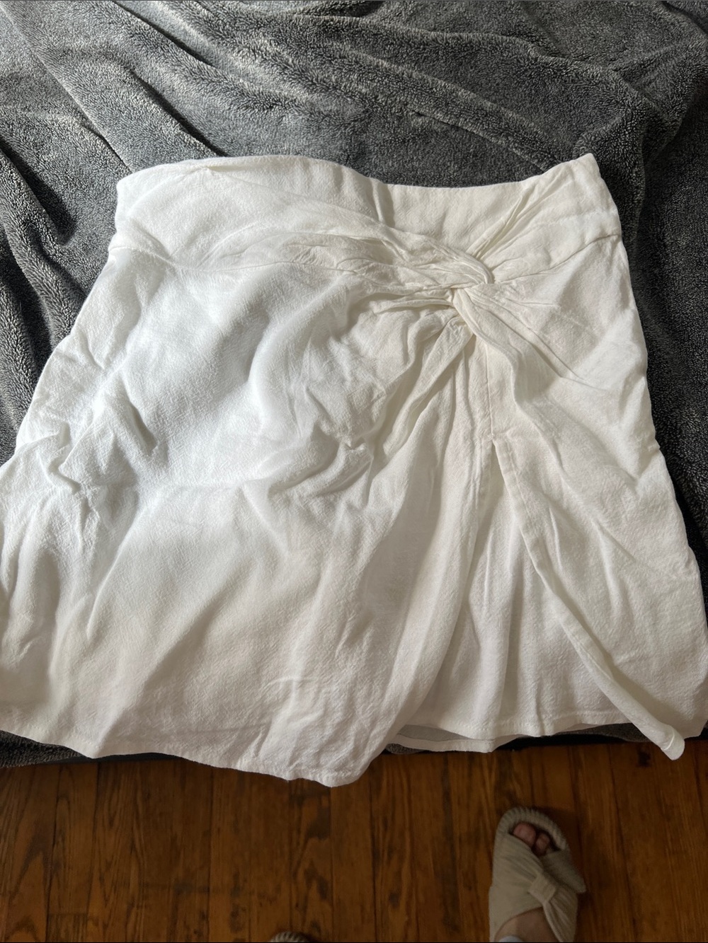 Hollister White Twist-Detail A-Line Mini Skirt